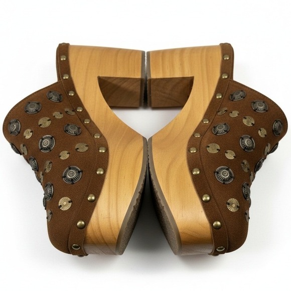 Free People Shoes - Free People Tan Studded Clogs